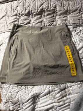 Women's Medium Stretch Skort